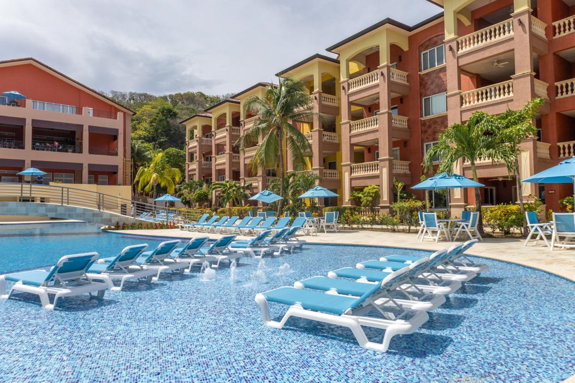 Infinity Bay Spa & Beach Resort Уест Бей Екстериор снимка